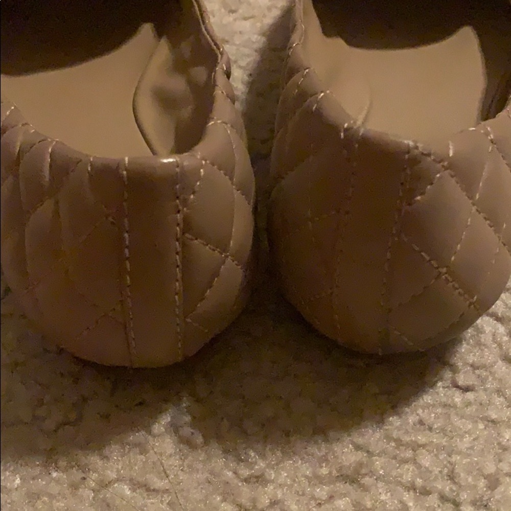 Tory Burch quilted flats size - 7 1/2 M - Picture 5 of 8